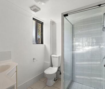 Lowset | New Paint & Carpet |Move In Ready - Photo 5