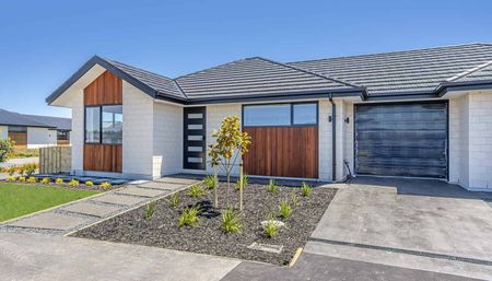Spacious Home with Garaging - Photo 4