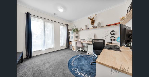 Stunning Family Home in the Heart of Craigieburn - Photo 1