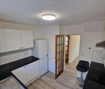 3 bedroom property to rent - Photo 3