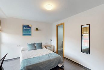 Avinguda del Port, Valencia, Valencian Community 46021