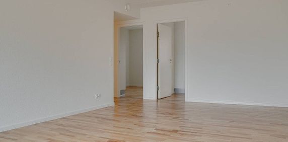 Moderne og lys lejlighed - Photo 2