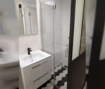 Room in a shared 5-bedroom apartment for rent in Embajadores - Foto 2