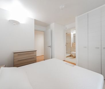 2 Bed Flat, Seacon Tower, E14 - Photo 4