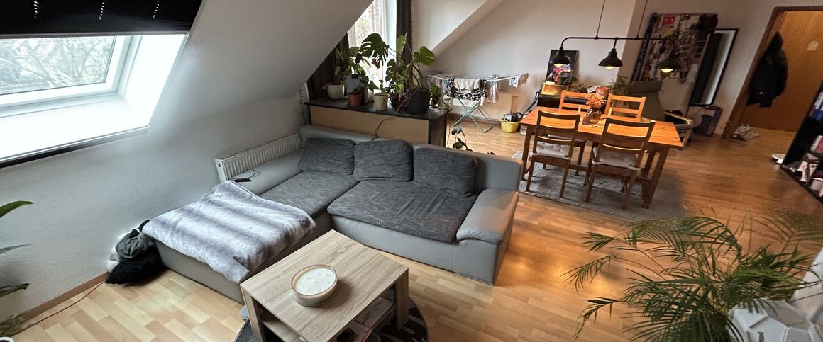 Perfekter Rückzugsort: Moderne 2-Raum-Wohnung mit Balkon in Gröningen - Photo 1