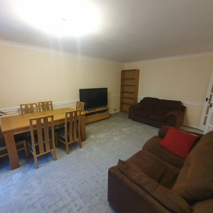 2 Bed Flat, Downhurst Court, NW4 - Photo 1