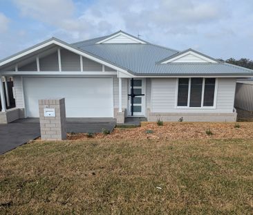 Brand New Home in Golf Course Estate - Photo 5