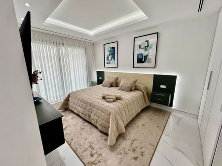 Alquiler Villa en Milla De Oro, Marbella - Photo 4