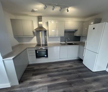 Great North Road, Hatfield - Photo 2