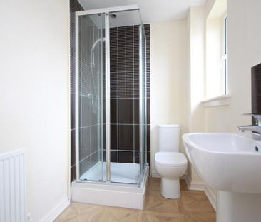 3 bedroom detached house to rent - Photo 3