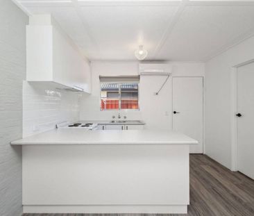 RENOVATED ONE BEDROOM UNIT - Photo 3