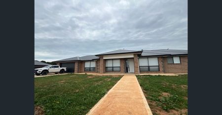 Beautiful big house for rent Two Wells. - Photo 4