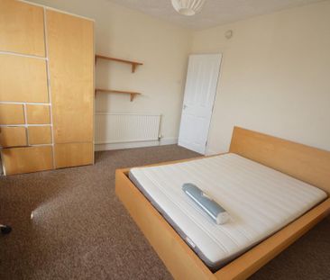 4 bedroom detached house to rent - Photo 6