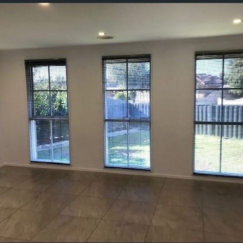 Cozy family home in central location! - Photo 1