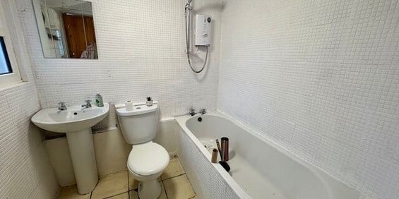 Laira Street, PLYMOUTH - Photo 3