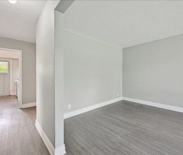 For Lease - 203 Nelson Street Unit# 1, Oakville, Ontario - Photo 4