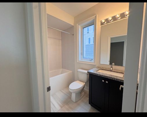 For Lease - 553 Vine Cliff Boulevard Unit# Main, Markham, Ontario - Photo 1