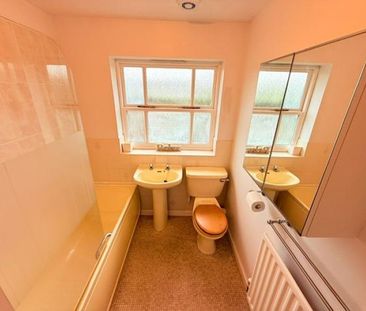 3 bedroom House To Let - Photo 1