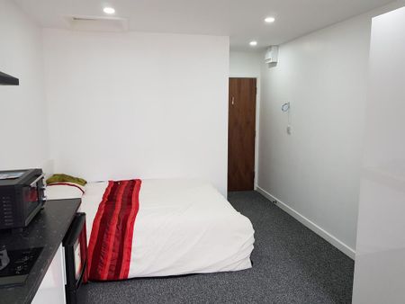 Studio to rent - Photo 4