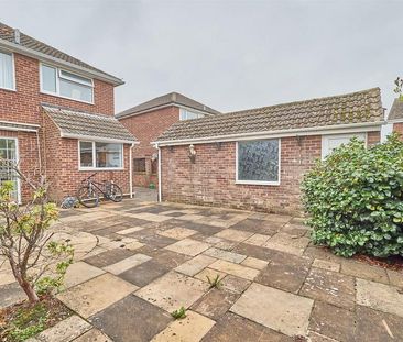 3 bedroom detached house to rent - Photo 6