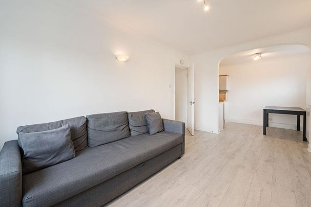 2 bedroom flat to rent - Photo 1