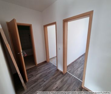 Erstbezug nach Komplettsanierung - 3-Raum-Wohnung ab sofort frei, A... - Photo 2