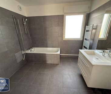 Location Appartement 5 pièces 108m² RUEIL MALMAISON 92500 - Photo 4
