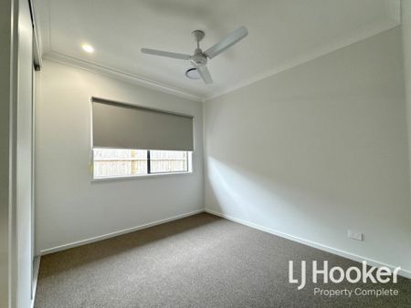 Brand New in Birnam Views - Ducted Air Conditioning - 2 x Living Zones - Photo 4