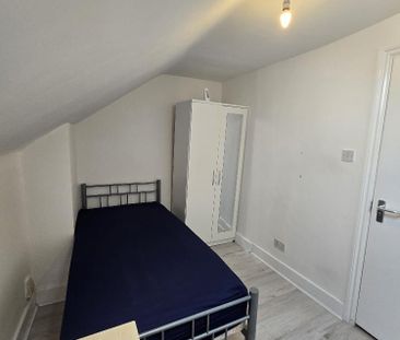 1 bedroom house of multiple occupation to rent - Photo 1