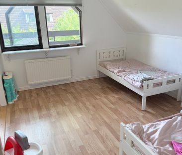 Vallstanäsvägen, Rosersberg - Foto 1