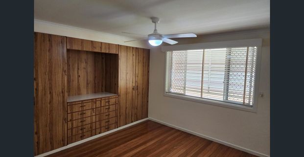 SPACIOUS FAMILY HOME WITH ENTERTAINING AREA - Photo 1