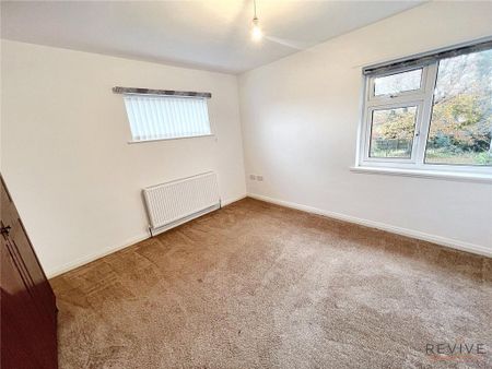 4 bedroom detached house to rent - Photo 5