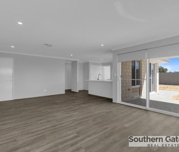 Brand New Family Home! - Photo 1