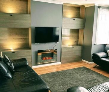 5 bedroom terraced house to rent - Photo 1