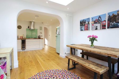 Oliver Close, W4, London - Photo 3