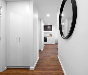 LUXURY AND STYLISH LIVING | 2 BEDROOMS - Photo 5