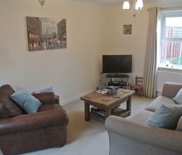 2 bedroom terraced house to rent - Photo 1