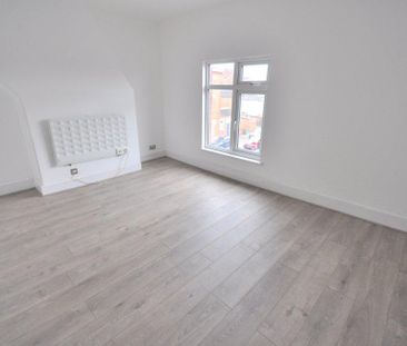 3 bedroom apartment to rent - Photo 4