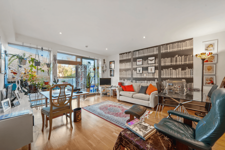 3 bedroom flat to rent - Photo 4