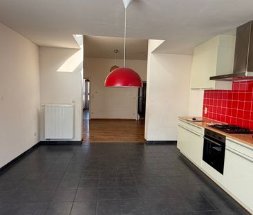 - SINT-AMANDSBERG - Ruime woning met stadstuintje - Foto 2