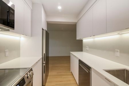 10 Rosemount Avenue - Photo 4