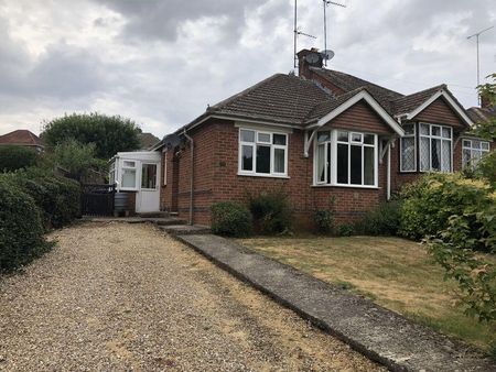 2 bedroom semi-detached bungalow to rent - Photo 5