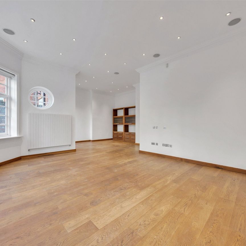 Bracknell Gardens, London, NW3 flat to rent - Photo 1