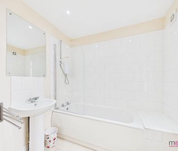 4 bedroom terraced house to rent - Photo 3