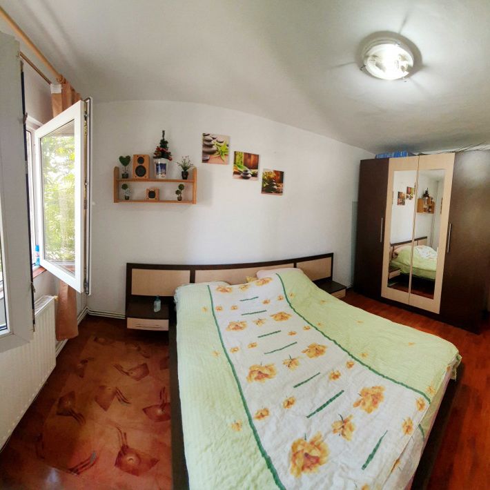 Giurgiului luica ilie oprea - Fotografie 1