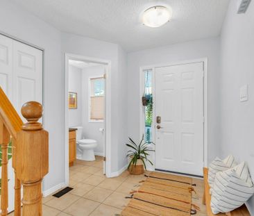 For Lease - 71 Waxwing Crescent, Guelph, Ontario - Photo 5