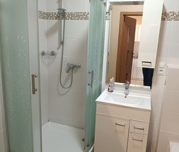 Umeblowana kawalerka z balkonem. - Фото 5