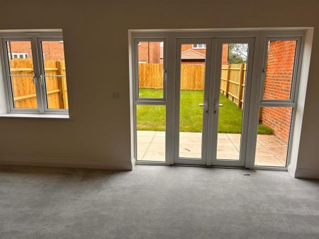 3 bedroom semi-detached house to rent - Photo 2