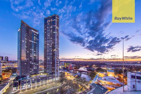 PENTHOUSE LIVING WITH PRIVATE ROOFTOP - Photo 4