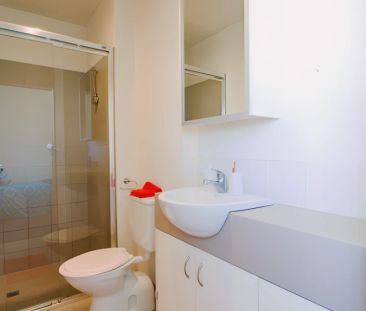 Large Studio - Photo 1